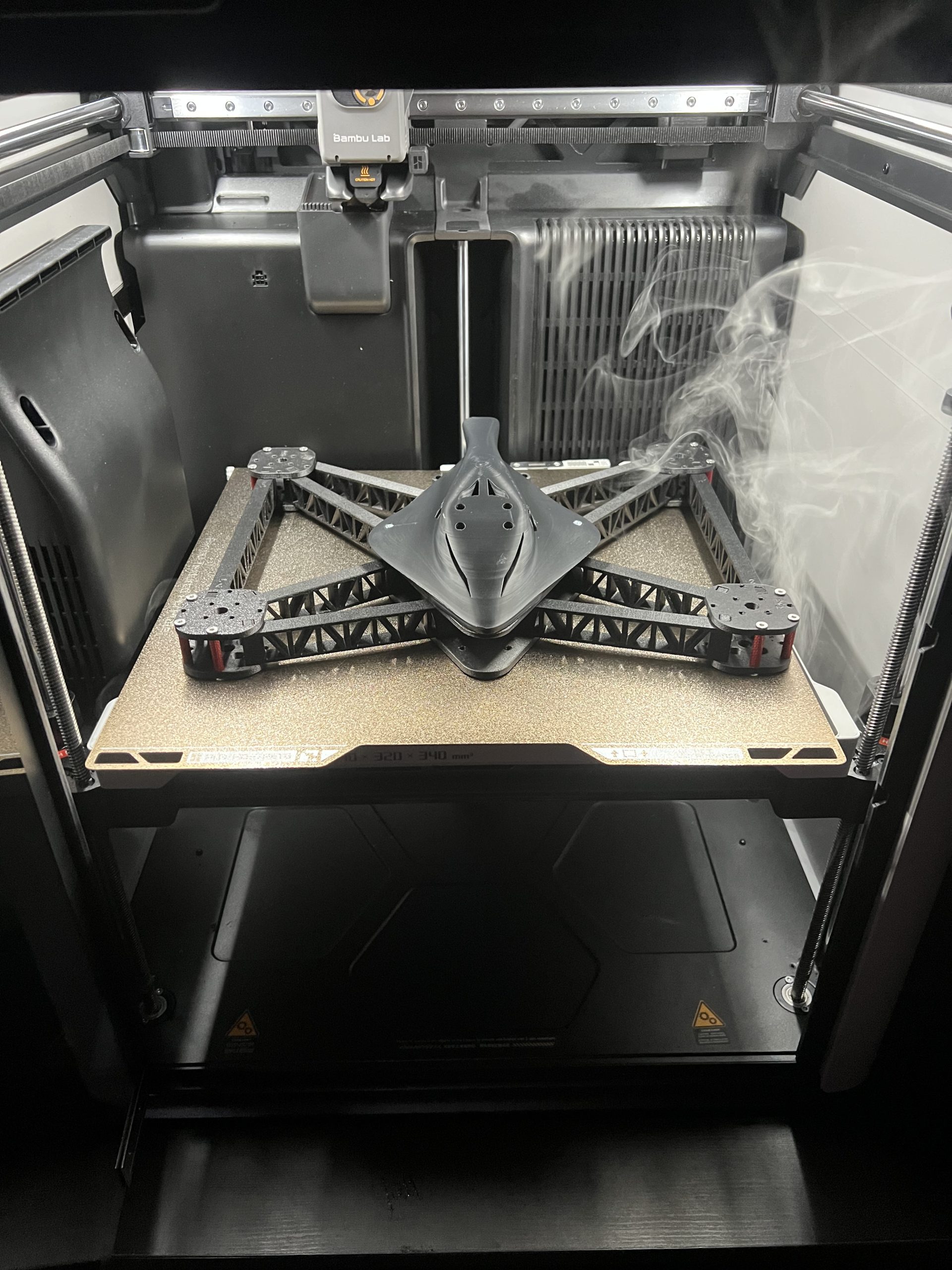 Prototipo real Ghost X7 montado sobre una impresora 3D